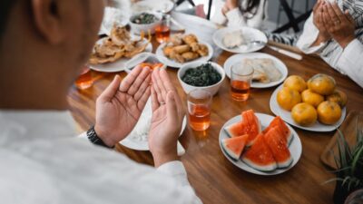 Panduan Bacaan Doa Buka Puasa Ganti Ramadhan, Lengkap Arab, Latin dan Terjemahannya